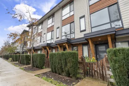72 16488 64 Avenue, Surrey, BC, Surrey — Townhouse for sale