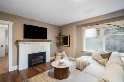 681 W 17th Avenue, Vancouver, BC, Vancouver — Single Family Residence for sale
