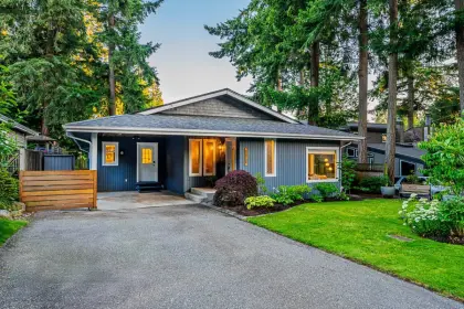 12734 16 Avenue, Surrey, BC, Surrey — Single Family Residence for sale