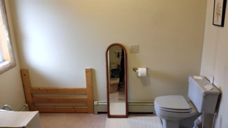 Entry Foyer Photo of 12978 96a Avenue, Surrey, BC