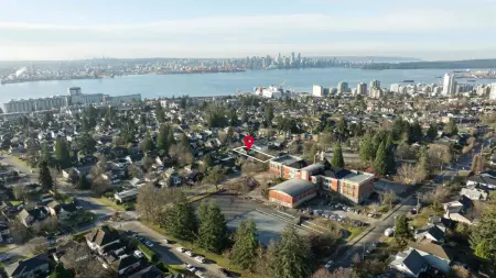 420 Lyon Place, North Vancouver, BC, North vancouver — Single Family Residence for sale