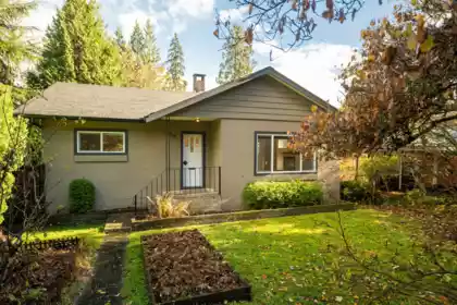 1858 Deep Cove Road, North Vancouver, BC, North Vancouver — Single Family Residence for sale