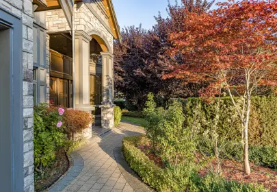 7879 Tweedsmuir Avenue, Richmond, BC, Richmond — Single Family Residence for sale
