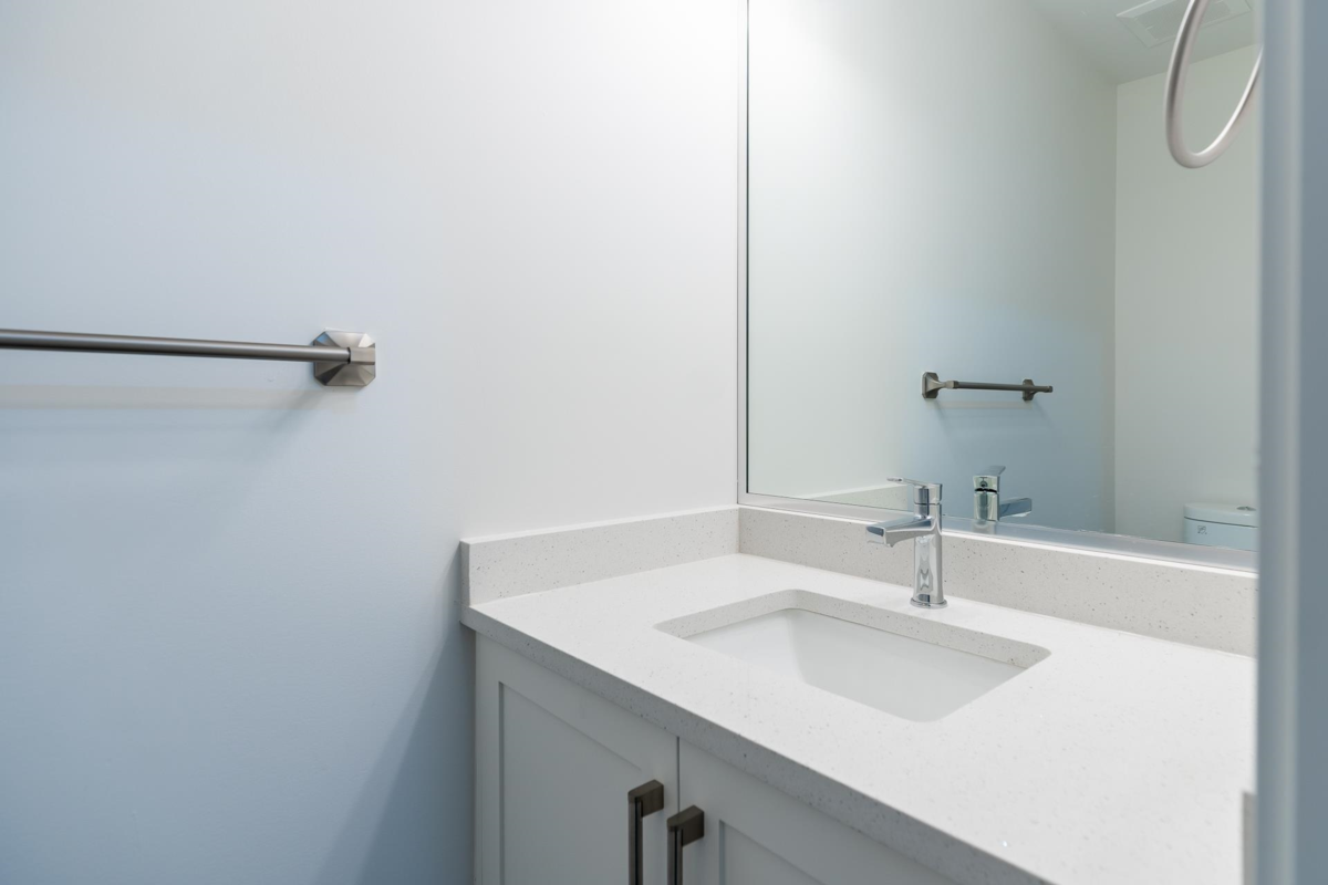 Bedroom 2 Photo of 23 750 Hot Springs Road, Harrison Hot Springs, BC