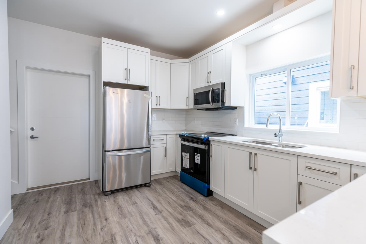 Breakfast Nook Photo of 23 750 Hot Springs Road, Harrison Hot Springs, BC