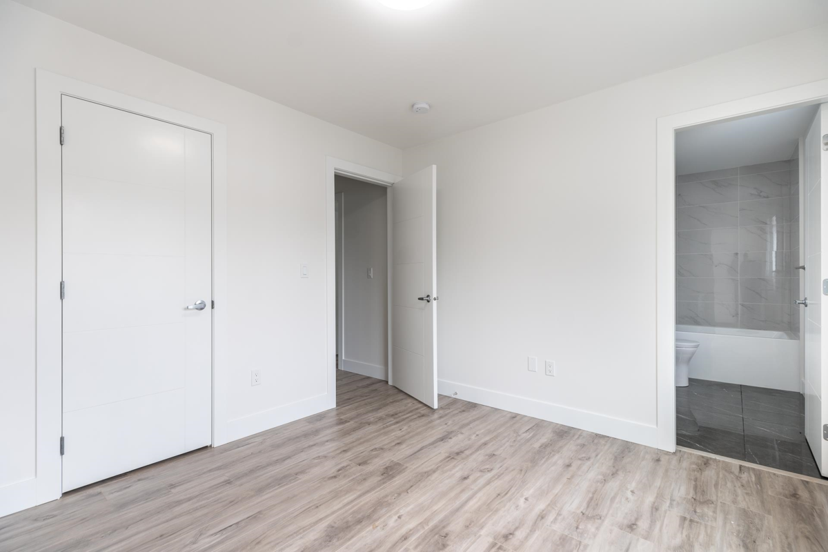 Garage Interior Photo of 23 750 Hot Springs Road, Harrison Hot Springs, BC