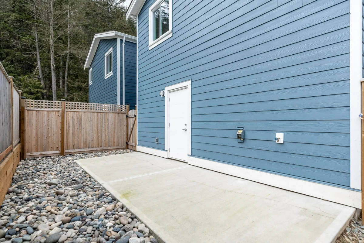 Guest Bathroom Photo of 23 750 Hot Springs Road, Harrison Hot Springs, BC