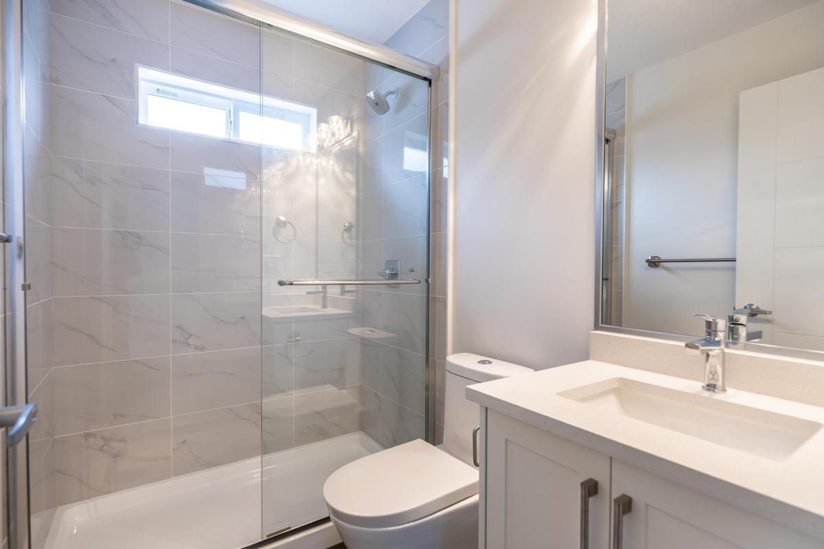 Laundry Room Photo of 23 750 Hot Springs Road, Harrison Hot Springs, BC