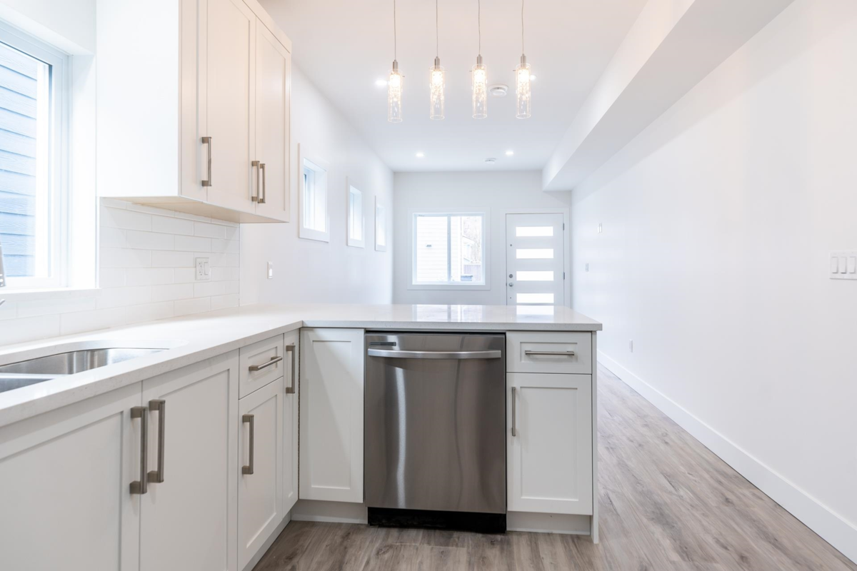 Primary Bathroom Photo of 23 750 Hot Springs Road, Harrison Hot Springs, BC