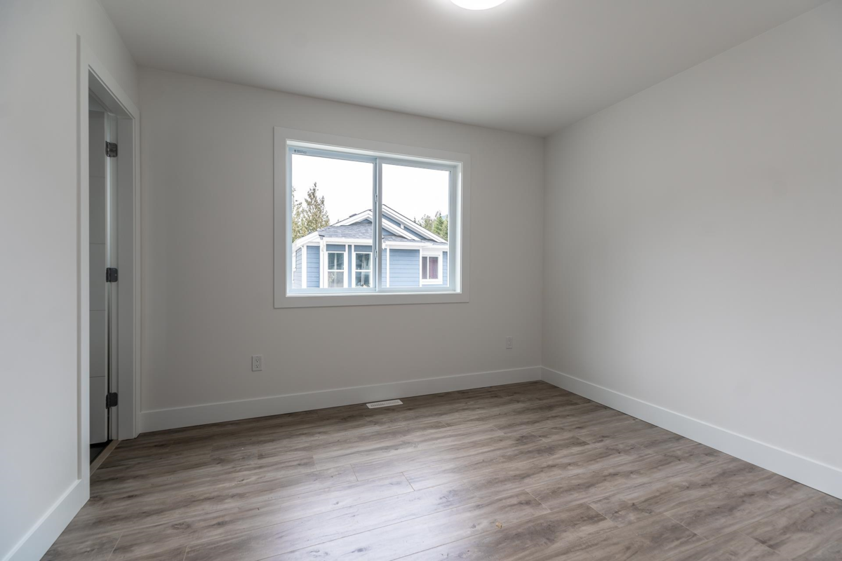 Staircase Photo of 23 750 Hot Springs Road, Harrison Hot Springs, BC