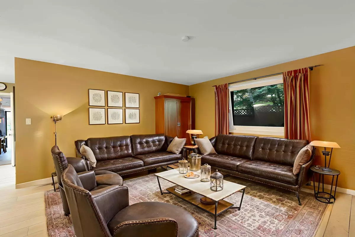 Breakfast Nook Photo of 567 Tralee Place, Delta, BC