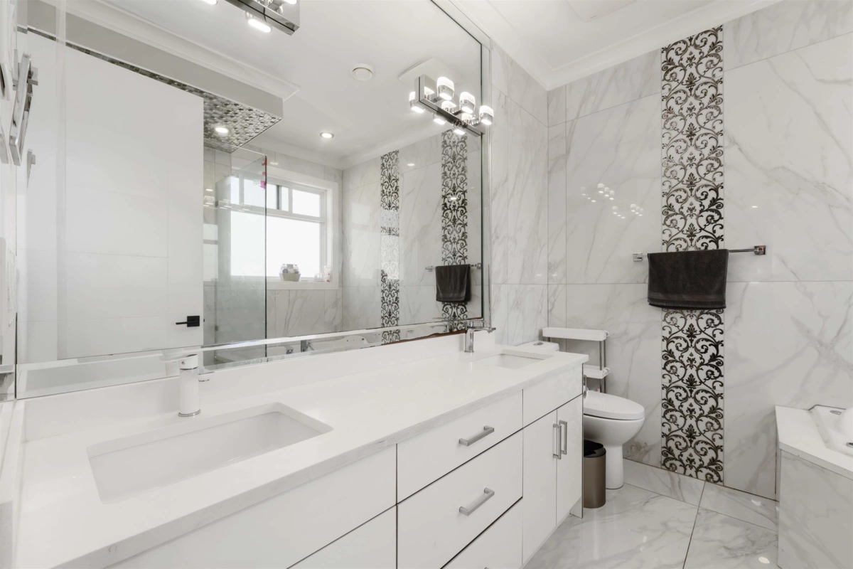 Outdoor Deck Photo of 32235 Pineview Avenue, Abbotsford, BC