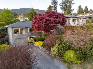 268 Holyrood Road, North Vancouver, BC, North vancouver — Single Family Residence for sale
