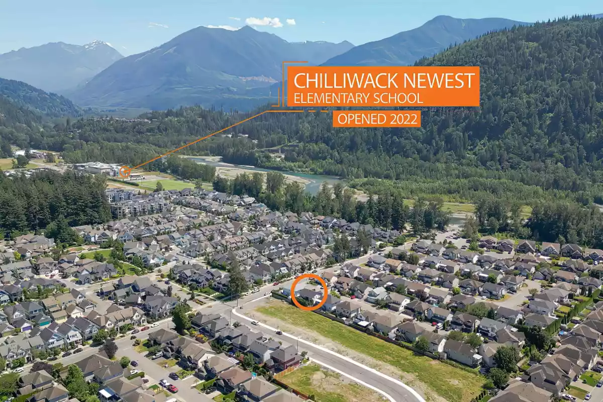 Dining Area Photo of 2 5415 Peach Road, Chilliwack, BC