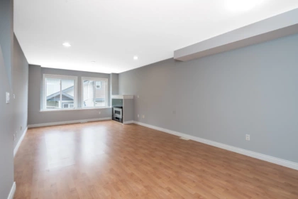 21 13360 King George Boulevard, Surrey, BC, Surrey — Townhouse for sale