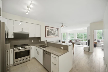 205 6198 Ash Street, Vancouver, BC, Vancouver — Apartment/Condo for sale