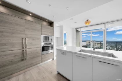 3205 7358 Edmonds Street, Burnaby, BC, Burnaby — Apartment/Condo for sale