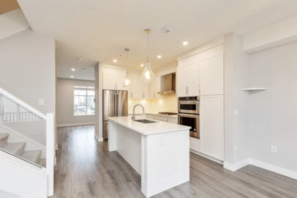 Kitchen Island Photo of 15 20327 72b Avenue, Langley, BC