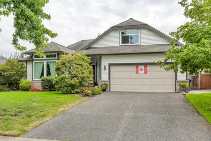 4582 217b Street, Langley, BC, Langley — Single Family Residence for sale