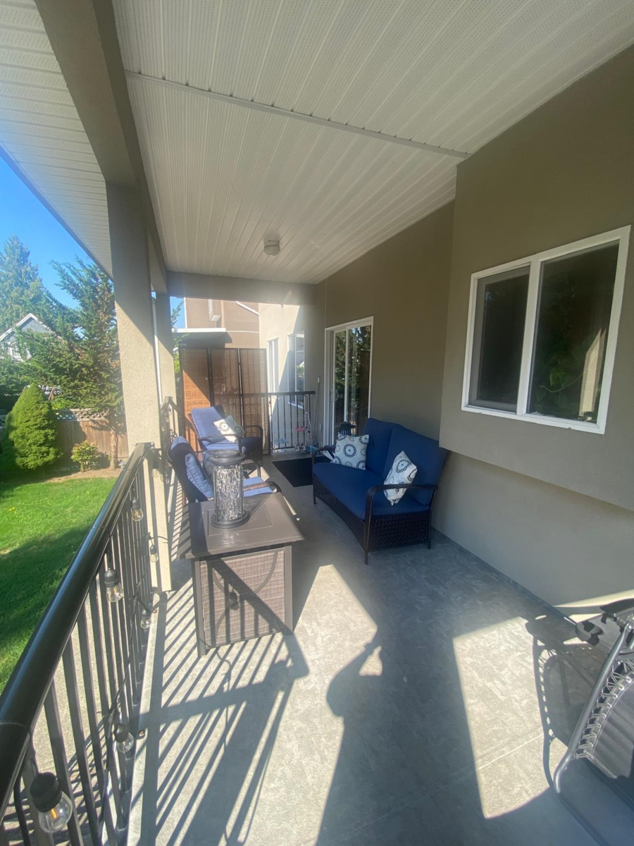 Primary Bathroom Photo of 14866 67a Avenue, Surrey, BC