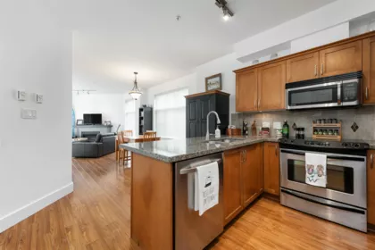 301 1336 Main Street, Squamish, BC, Squamish — Apartment/Condo for sale