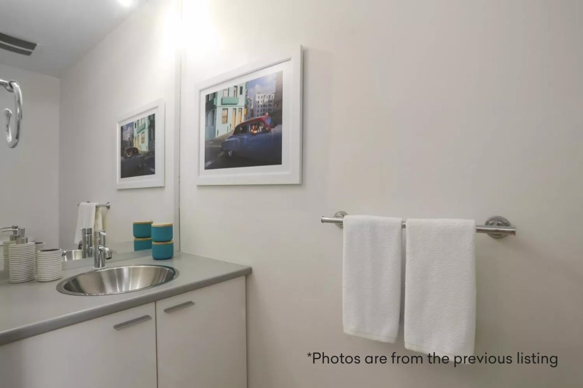 Family Room Photo of 112 Dunsmuir Street, Vancouver, BC