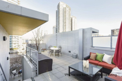 Breakfast Nook Photo of 112 Dunsmuir Street, Vancouver, BC