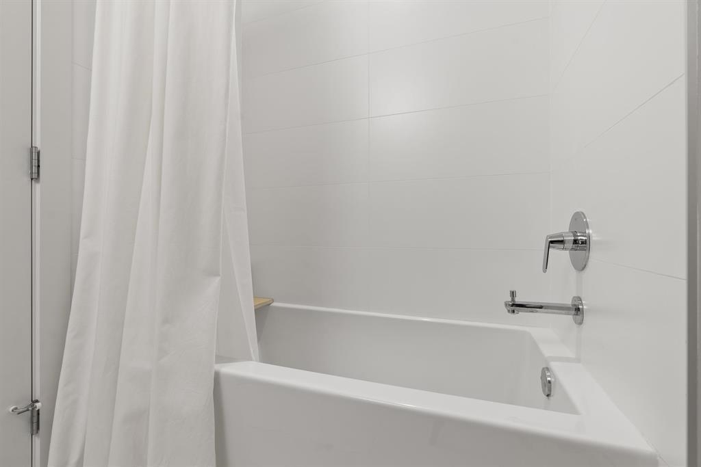 Laundry Room Photo of 63 9718 161a Street, Surrey, BC