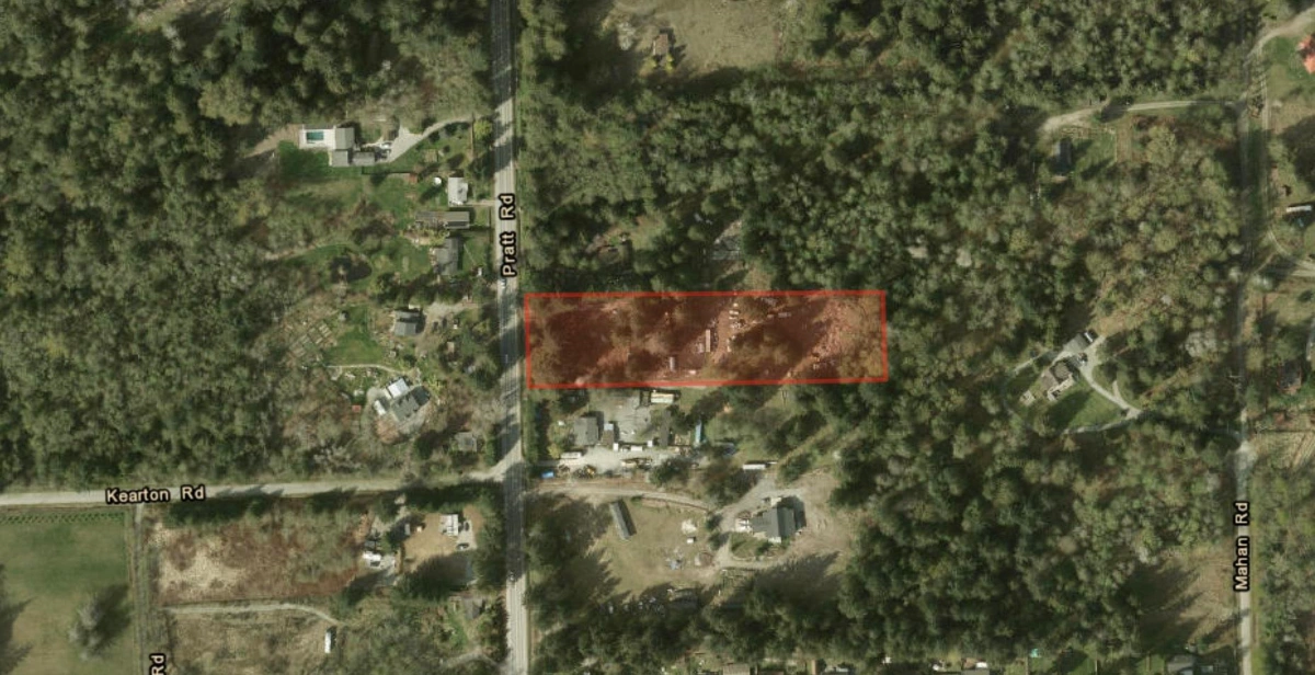 Exterior Front Photo of 464 Pratt Road, Gibsons, BC