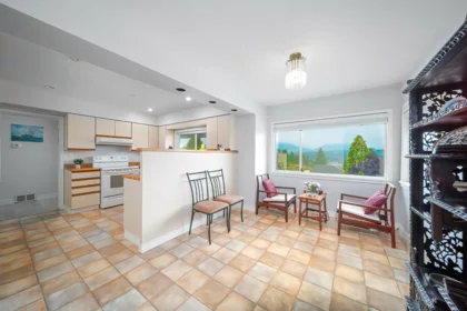 Guest Bathroom Photo of 4066 Yale Street, Burnaby, BC
