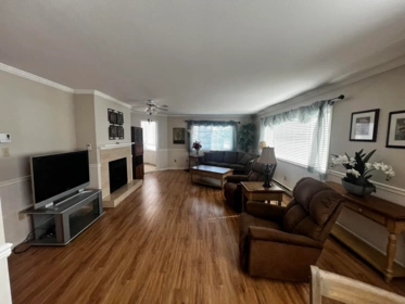 101 22241 Selkirk Avenue, Maple Ridge, BC, Maple Ridge — Apartment/Condo for sale