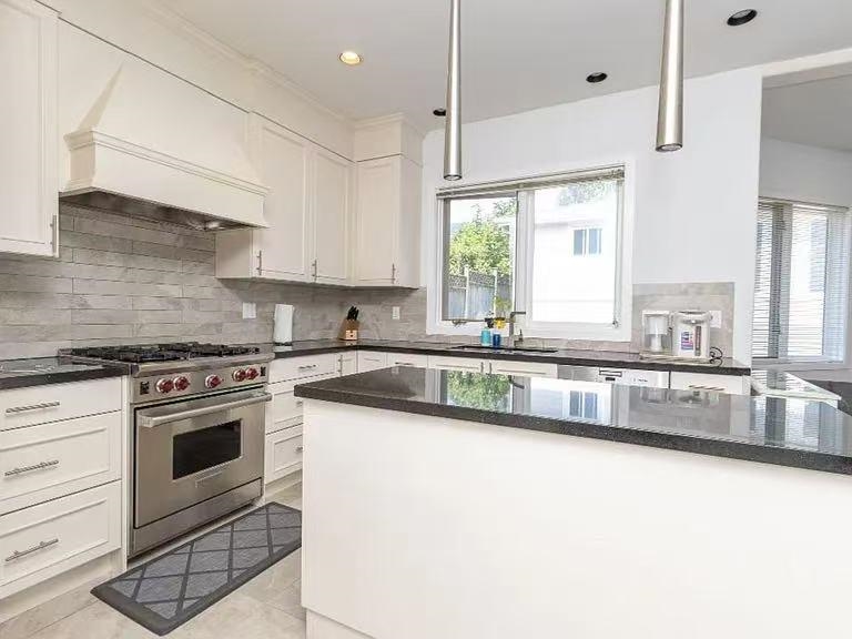 Dining Area Photo of 1361 Inglewood Avenue, West Vancouver, BC