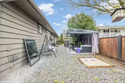 Garden / Landscaping Photo of 22938 Fuller Avenue, Maple Ridge, BC