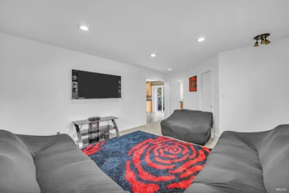 Hallway Photo of 22938 Fuller Avenue, Maple Ridge, BC