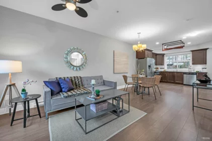 202 828 Royal Avenue, New Westminster, BC, New Westminster — Apartment/Condo for sale