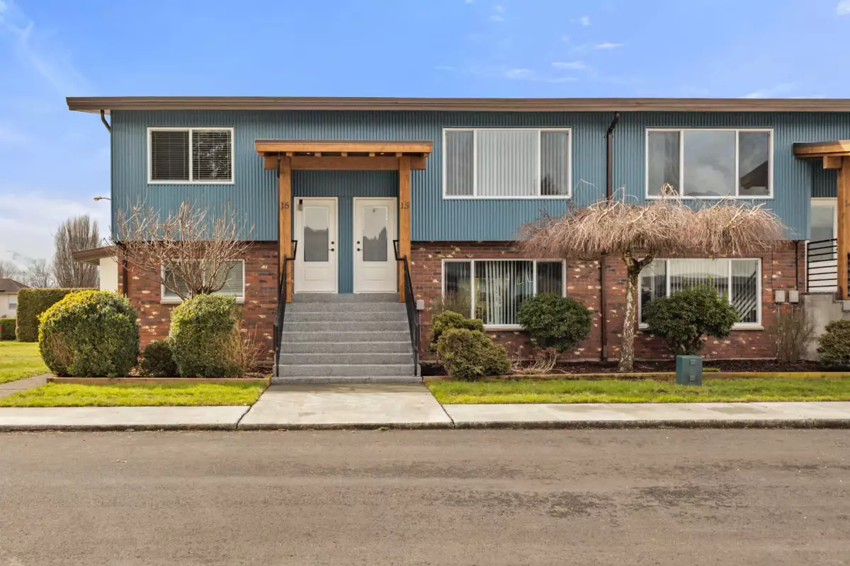 Kitchen Island Photo of 13 1715 Beaman Drive, Agassiz, BC