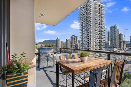 1903 4250 Dawson Street, Burnaby, BC, Burnaby — Apartment/Condo for sale