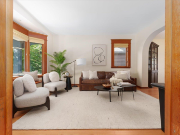 1216 Lakewood Drive, Vancouver, BC, Vancouver — Single Family Residence for sale