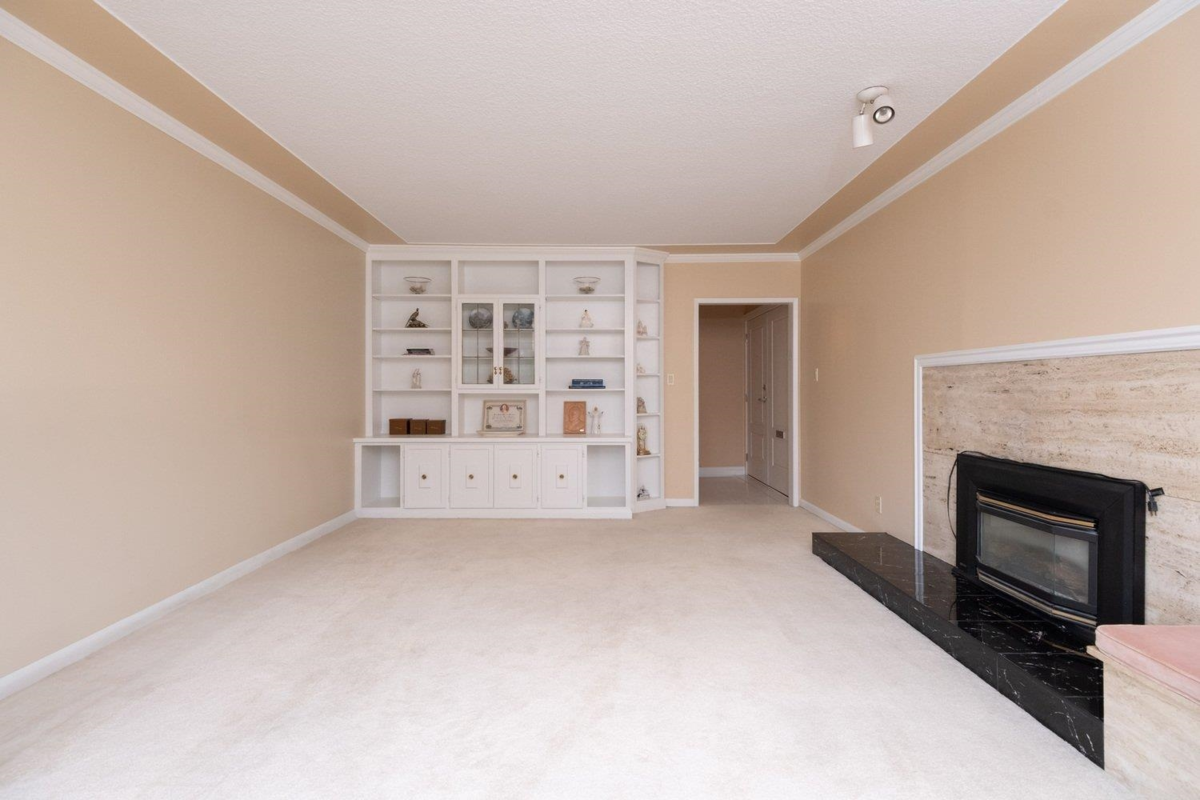 Family Room Photo of 775 Esmond Avenue, Burnaby, BC