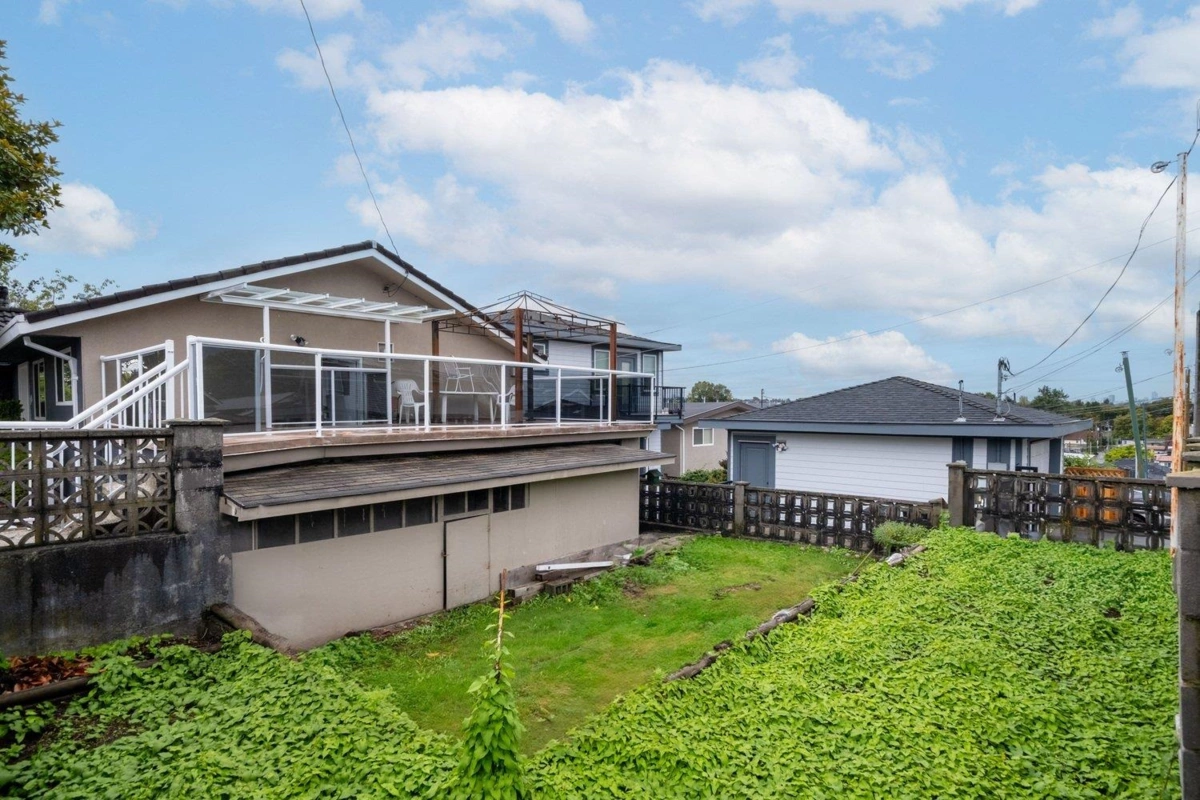 Garden / Landscaping Photo of 775 Esmond Avenue, Burnaby, BC