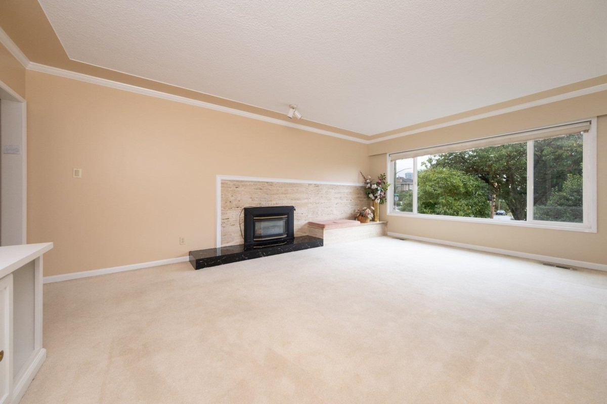 Living Room Photo of 775 Esmond Avenue, Burnaby, BC