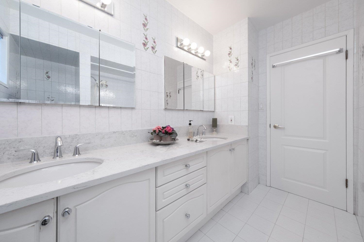Powder Room Photo of 775 Esmond Avenue, Burnaby, BC