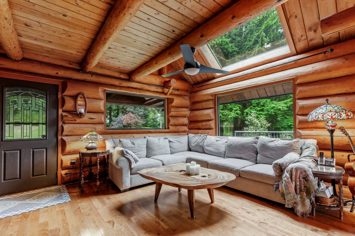 Dining Area Photo of 10588 Shaw Street, Mission, BC