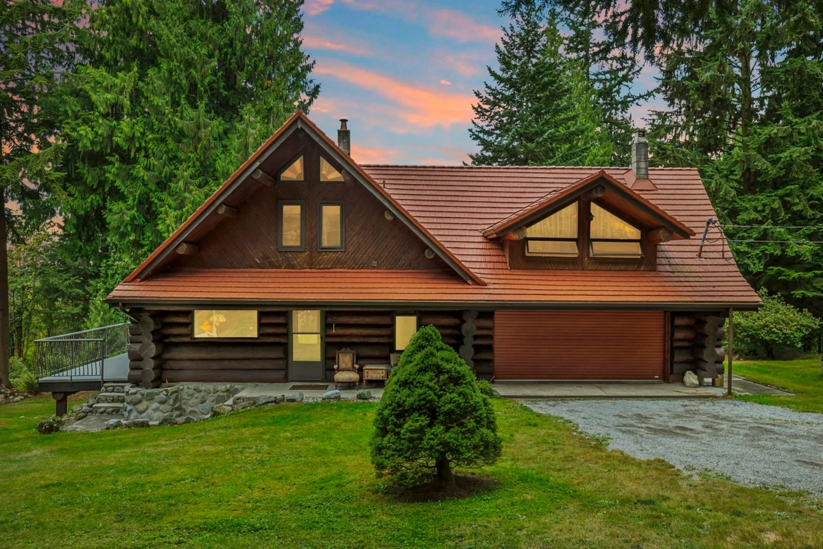 Exterior Rear Photo of 10588 Shaw Street, Mission, BC