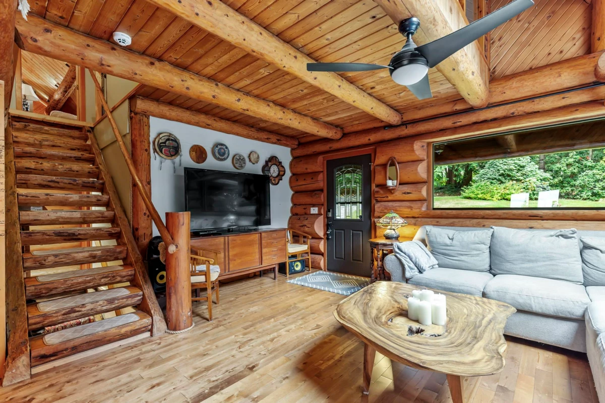 Family Room Photo of 10588 Shaw Street, Mission, BC