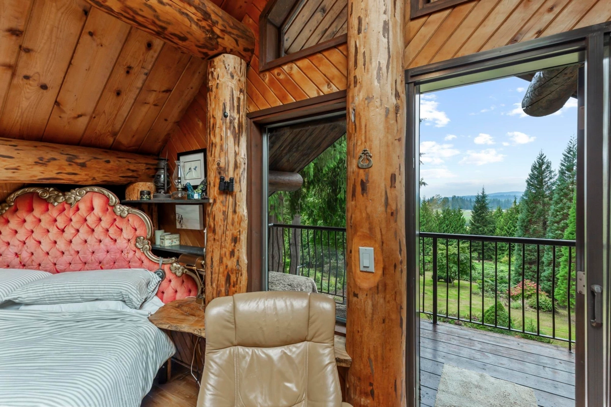 Mudroom Photo of 10588 Shaw Street, Mission, BC