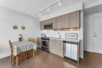 2602 13308 Central Avenue, Surrey, BC, Surrey — Apartment/Condo for sale