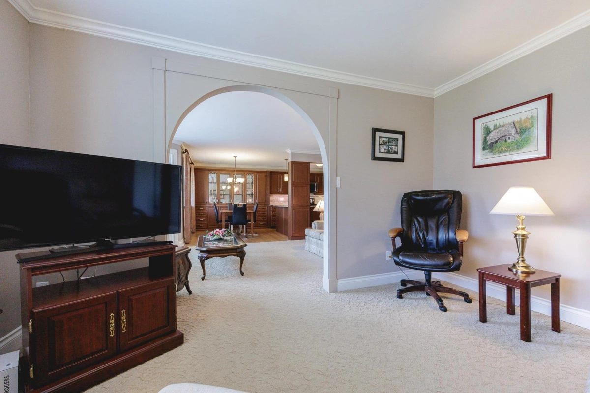 Guest Bathroom Photo of 210 13959 16 Avenue, Surrey, BC