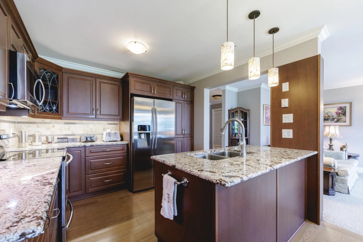 Kitchen Photo of 210 13959 16 Avenue, Surrey, BC