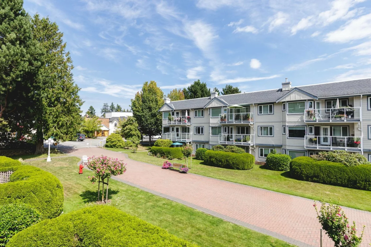 Outdoor Deck Photo of 210 13959 16 Avenue, Surrey, BC